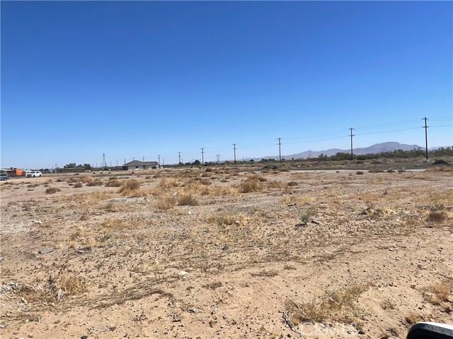Detail Gallery Image 11 of 15 For 11252 Cactus Rd, Adelanto,  CA 92301 - 2 Beds | 1 Baths