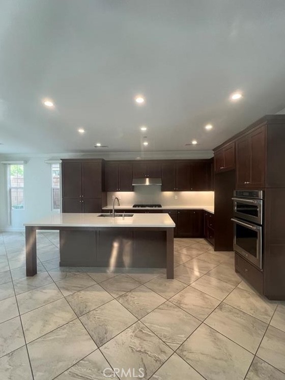 131 Yuba, Irvine CA: https://media.crmls.org/medias/5663fd52-d28b-4faf-bc9a-6fffd1189877.jpg