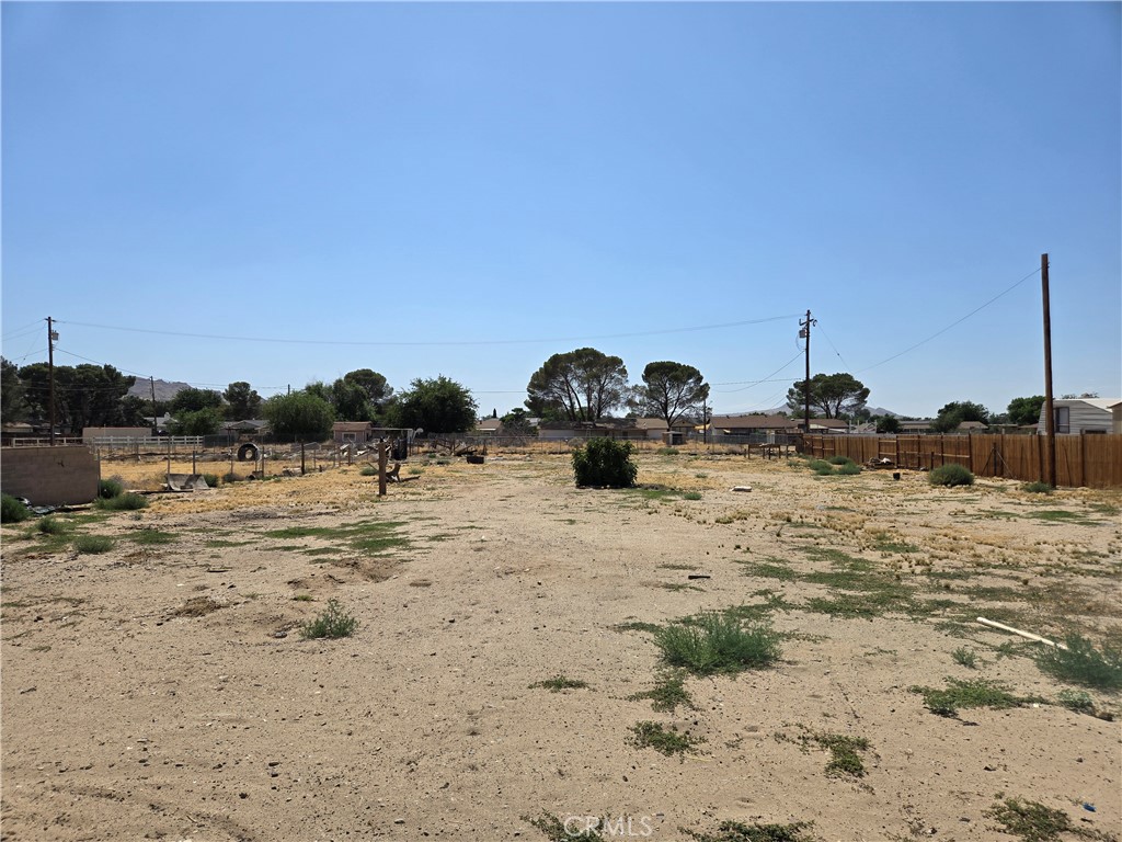 https://media.crmls.org/medias/56640d43-2a45-424d-a6d4-358837e17cc2.jpg?preset=X-Large