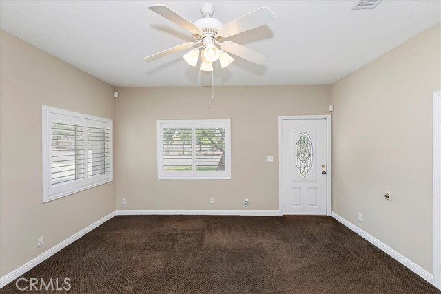 1350 E Chase Drive, Corona CA: https://media.crmls.org/medias/566541e9-d01b-4f1c-bda6-18606f2ea780.jpg
