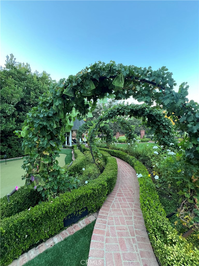 https://media.crmls.org/medias/5666394c-10e2-48e6-b366-3d4d3d90ef7e.jpg?preset=X-Large