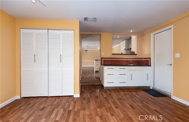 Detail Gallery Image 18 of 38 For 645 Alta Loma Dr, Redlands,  CA 92373 - 4 Beds | 2 Baths