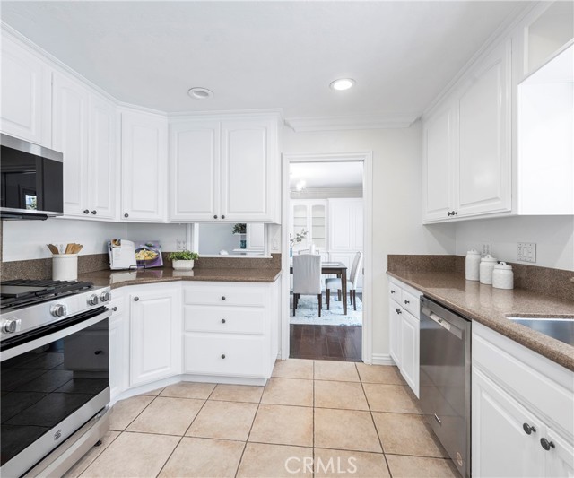Image 23 of 62 For 415 Buttonwood Drive