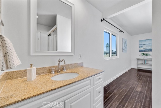 Detail Gallery Image 23 of 36 For 436 Orion Way, Newport Beach,  CA 92663 - 3 Beds | 2/1 Baths