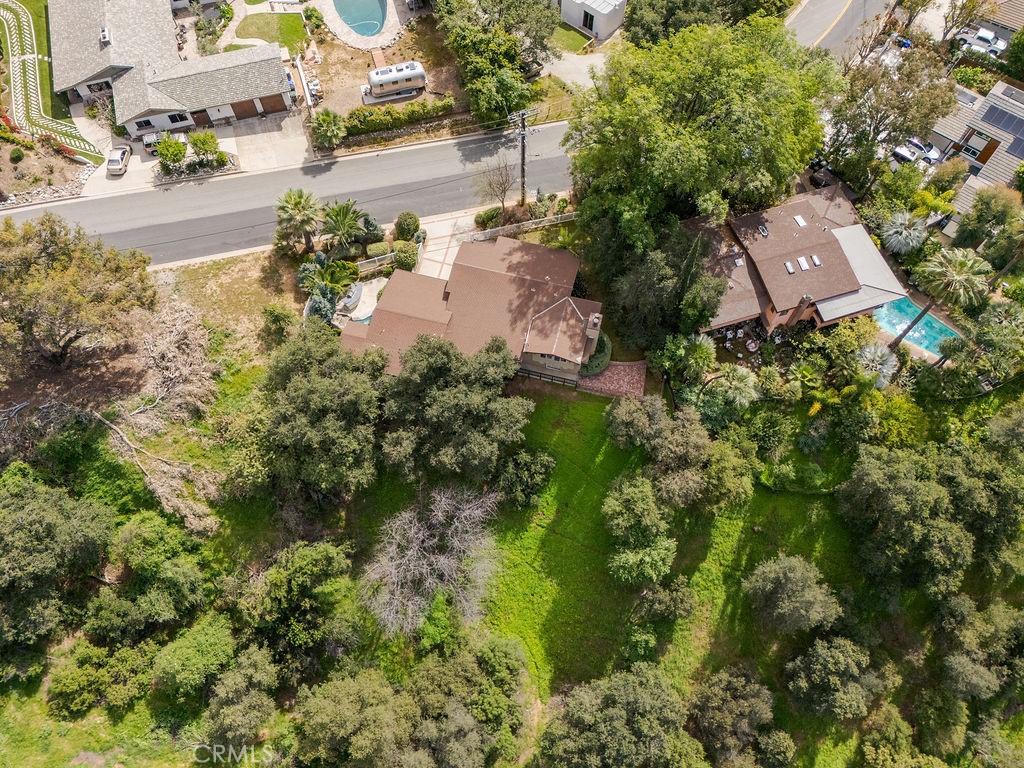 https://media.crmls.org/medias/5669a9da-c1ff-4198-9691-c772a39993f4.jpg?preset=X-Large