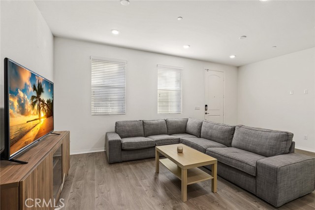 40302 Calle Real, Murrieta CA: https://media.crmls.org/medias/566a4857-2d83-4a53-933a-dc18dd5fe005.jpg