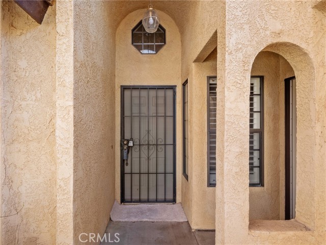 Detail Gallery Image 9 of 28 For 19033 Elm Dr, Apple Valley,  CA 92308 - 2 Beds | 2 Baths