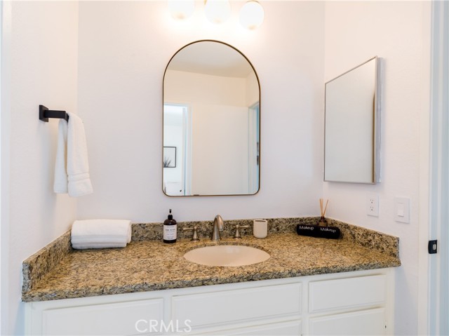 65800 Avenida Ladera, Desert Hot Springs CA: https://media.crmls.org/medias/566b3017-816a-4085-9811-2885e278ddff.jpg