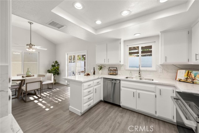 Detail Gallery Image 16 of 42 For 23633 Fair Weather, Canyon Lake,  CA 92587 - 3 Beds | 2 Baths