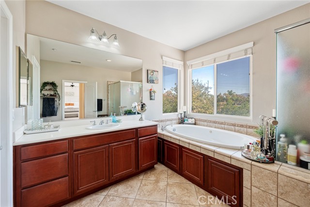Detail Gallery Image 16 of 34 For 1524 Larsen Ln, Placentia,  CA 92870 - 6 Beds | 4 Baths