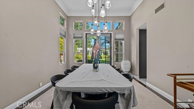 Image 10 of 62 For 2162 Euclid Avenue