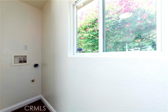 3025 E Hillside Drive, West Covina CA: https://media.crmls.org/medias/566d220e-95cd-4c1b-987d-93aa83364521.jpg