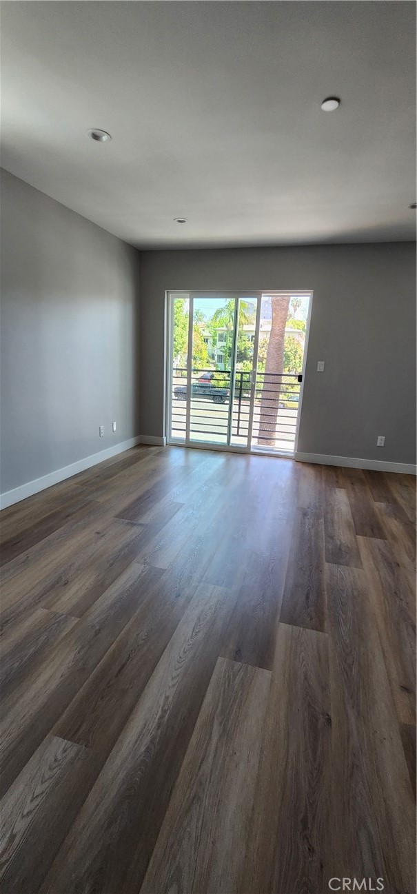 117 S Rampart Blvd, Los Angeles CA: https://media.crmls.org/medias/566d61f9-4629-4660-a239-da54580bdefa.jpg