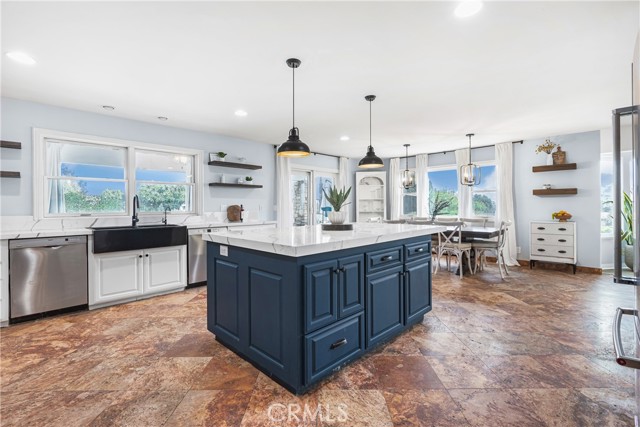 Image 14 of 72 For 22053 Highland Street