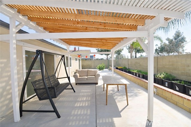 Detail Gallery Image 17 of 17 For 1912 E Clifpark, Anaheim,  CA 92805 - 4 Beds | 2 Baths