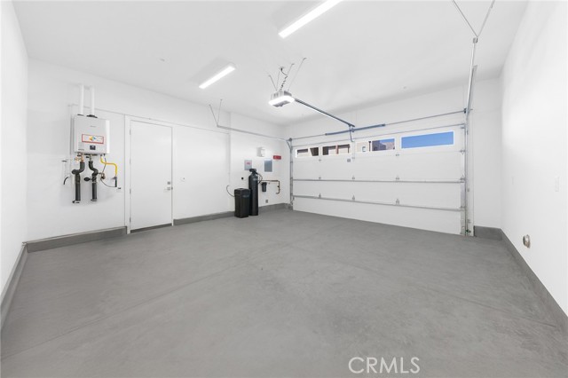131 Bear Leaf Drive, Lake Forest CA: https://media.crmls.org/medias/566f0848-fb65-4d3b-a623-fceab062feac.jpg