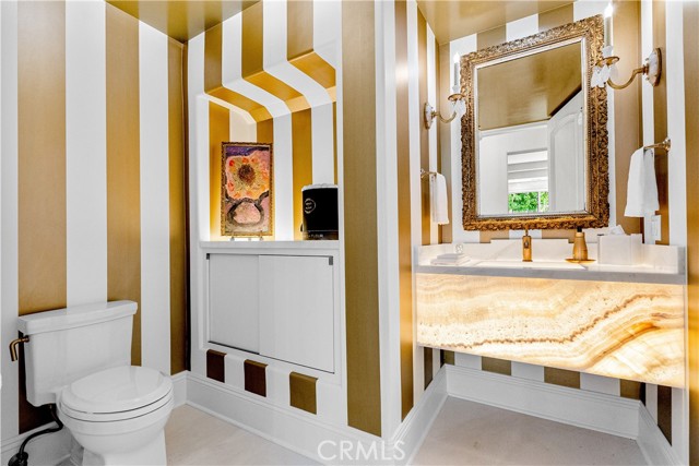 23477 Park Colombo, Calabasas CA: https://media.crmls.org/medias/566f0867-695b-4ea0-8d81-e5a24bfad358.jpg