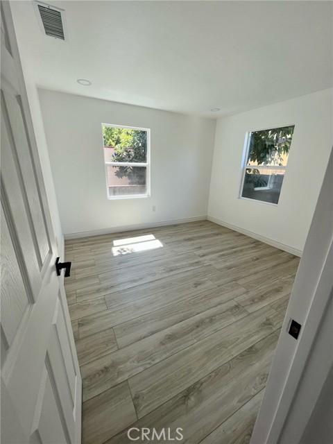 Detail Gallery Image 9 of 14 For 353 W Providencia Ave, Burbank,  CA 91506 - 2 Beds | 1 Baths