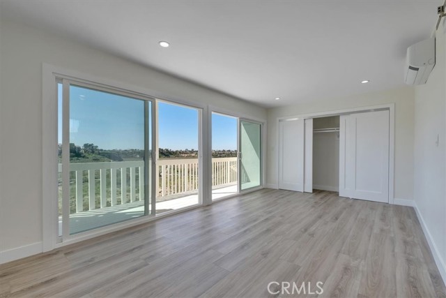 Detail Gallery Image 15 of 32 For 745 Domingo #4,  Newport Beach,  CA 92660 - 2 Beds | 2 Baths