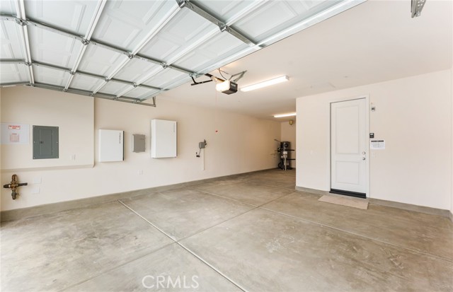 3920 Hudson Lane, Lake Elsinore CA: https://media.crmls.org/medias/5670dbb8-f435-4765-bd1f-0ddc42d0b9de.jpg
