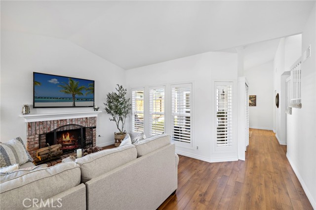 Detail Gallery Image 3 of 35 For 14 Calle Alimar, Rancho Santa Margarita,  CA 92688 - 3 Beds | 2/1 Baths