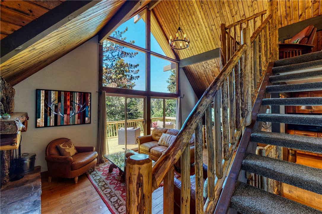 Detail Gallery Image 1 of 1 For 153 Grizzly Rd, Lake Arrowhead,  CA 92352 - 3 Beds | 2 Baths