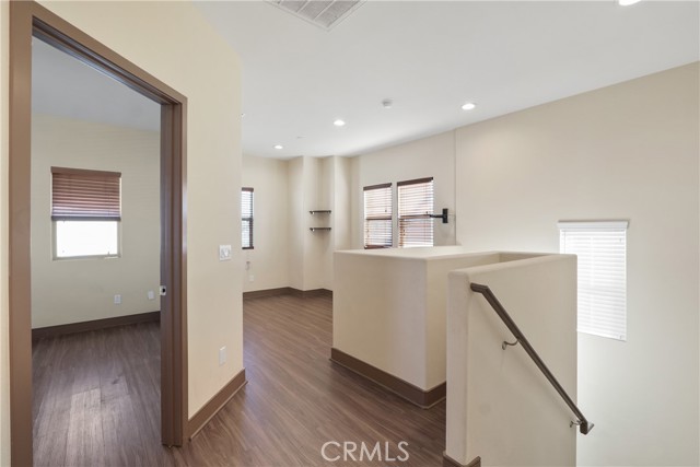 Detail Gallery Image 15 of 24 For 11613 216th, Lakewood,  CA 90715 - 3 Beds | 2/1 Baths