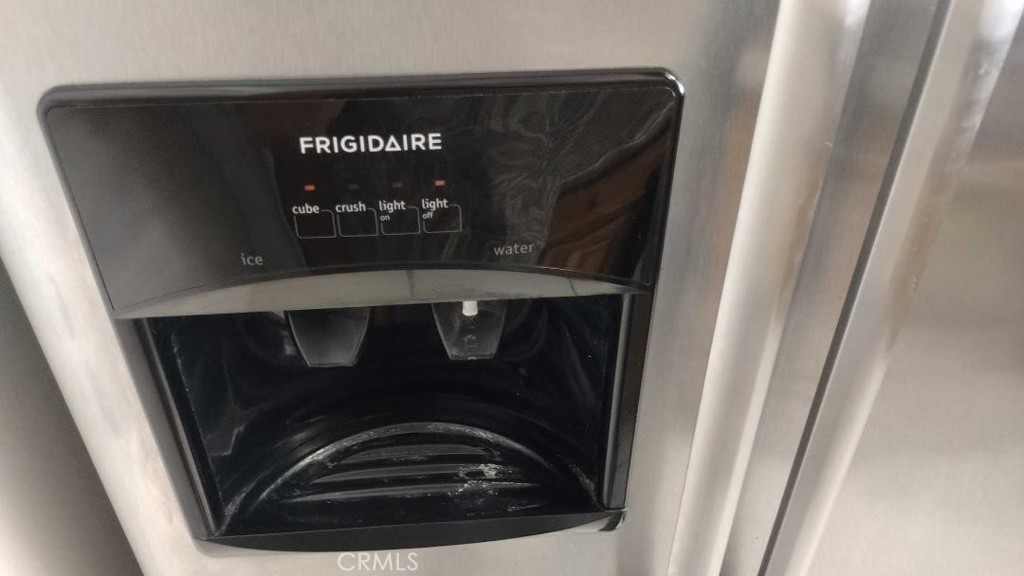 https://media.crmls.org/medias/5672349b-2134-4d92-8e79-ac21bf9da03d.jpg?preset=X-Large