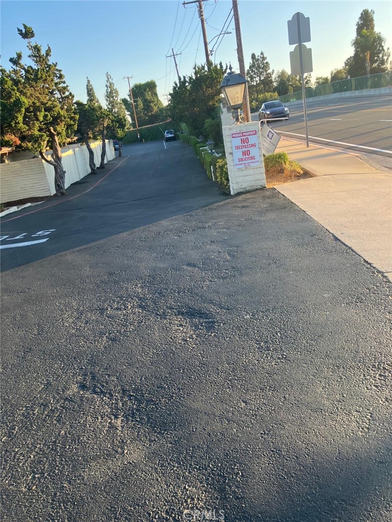 https://media.crmls.org/medias/56729993-50f8-4005-939c-b0fffead1f77.jpg?preset=X-Large