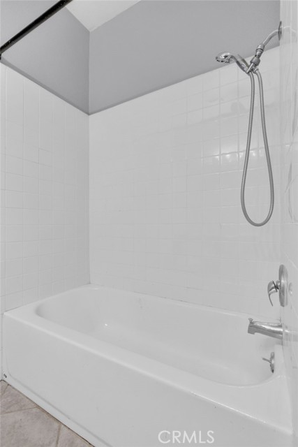 Detail Gallery Image 24 of 32 For 2538 W Macarthur, Unit E, Santa Ana,  CA 92704 - 2 Beds | 2 Baths