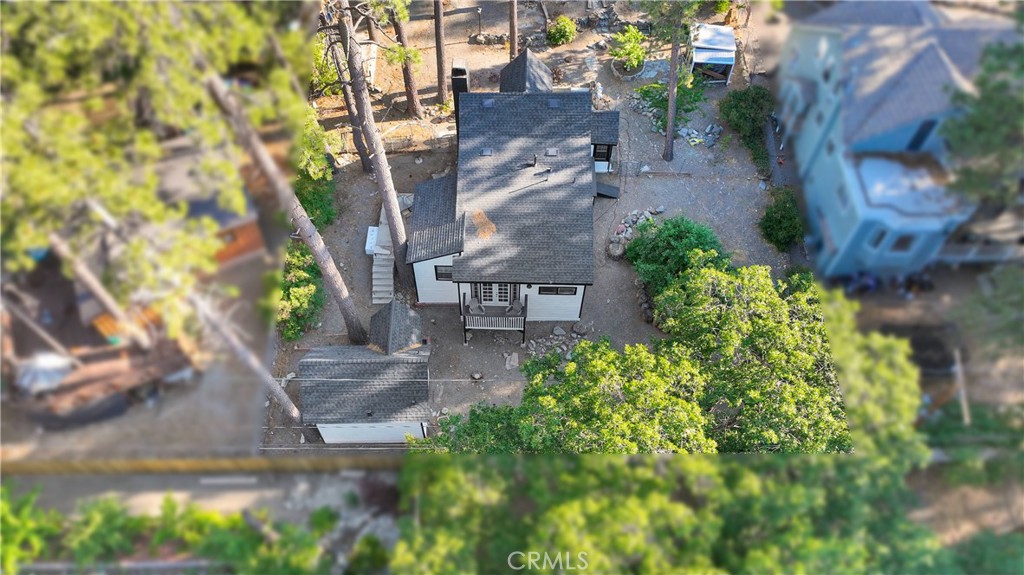 https://media.crmls.org/medias/56731fdb-4f6f-4c92-bb89-9b8b2d894061.jpg?preset=X-Large