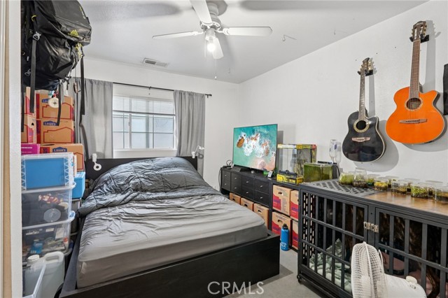 5810 Denny Avenue, North Hollywood CA: https://media.crmls.org/medias/56737365-acc7-498e-b8e2-a7b662475227.jpg