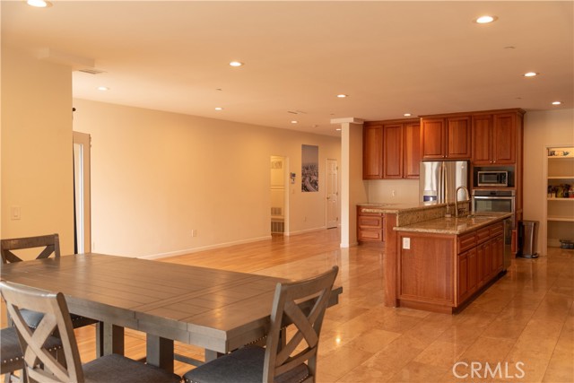 Detail Gallery Image 11 of 55 For 1137 N Banning Bld, Wilmington,  CA 90744 - 4 Beds | 5 Baths