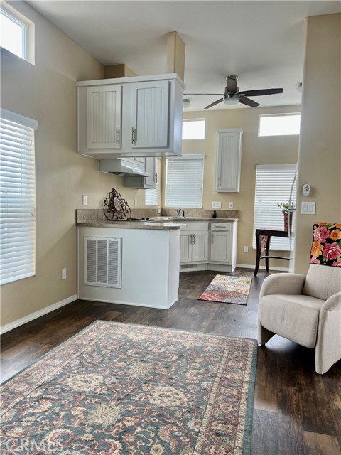Detail Gallery Image 3 of 43 For 1295 S Cawston Ave #462,  Hemet,  CA 92545 - 1 Beds | 1 Baths