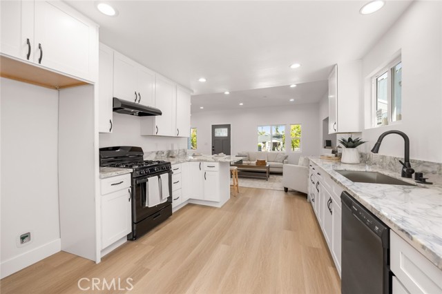 Detail Gallery Image 4 of 34 For 201 S Melrose, Placentia,  CA 92870 - – Beds | – Baths