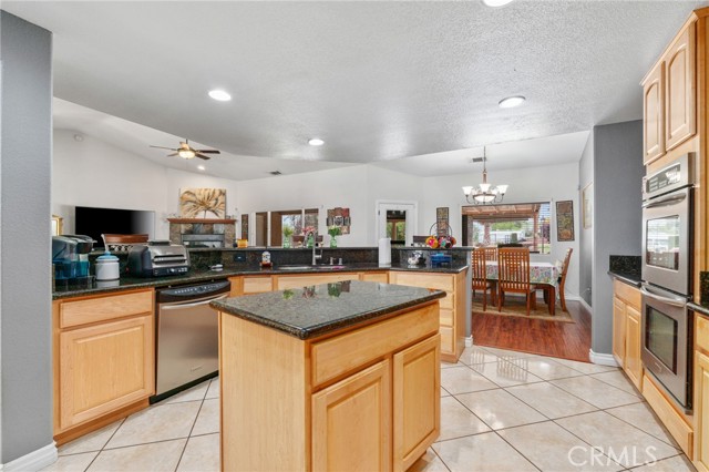 Detail Gallery Image 17 of 60 For 15015 Sycamore St, Hesperia,  CA 92345 - 4 Beds | 2/1 Baths
