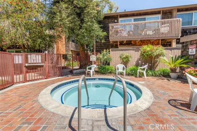 Detail Gallery Image 34 of 44 For 1044 Cabrillo Park #B,  Santa Ana,  CA 92701 - 2 Beds | 1 Baths