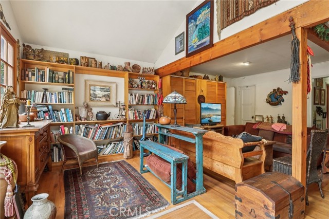 5603 Heatherdale Drive, Los Angeles CA: https://media.crmls.org/medias/5676dc71-dfec-4828-900c-c4c31f593457.jpg