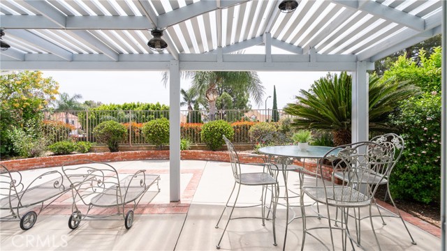 19448 Crystal Ridge Lane, Porter Ranch CA: https://media.crmls.org/medias/567704e2-597e-46fc-a437-bfea3dc4ffc6.jpg