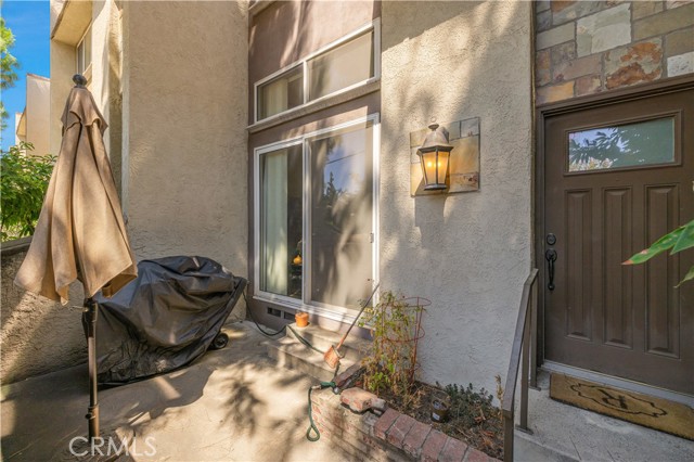 Detail Gallery Image 2 of 16 For 21901 Lassen St #94,  Chatsworth,  CA 91311 - 3 Beds | 2/1 Baths