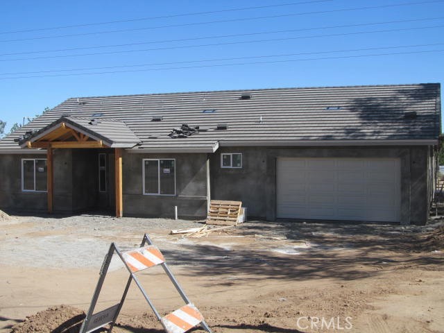 Detail Gallery Image 2 of 20 For 15772 Jasmine Ave, Victorville,  CA 92395 - 4 Beds | 3 Baths
