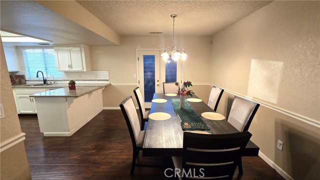 Detail Gallery Image 8 of 27 For 155 N Haney Ave, Reedley,  CA 93654 - 3 Beds | 2 Baths