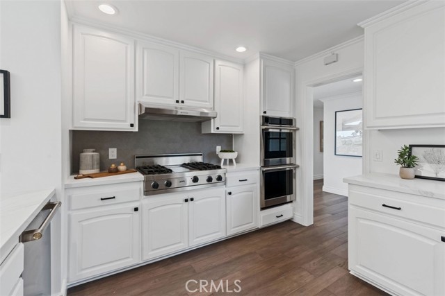 1056 Madison Place, Laguna Beach CA: https://media.crmls.org/medias/56780bda-d22d-40b6-915b-9c415790bdb6.jpg