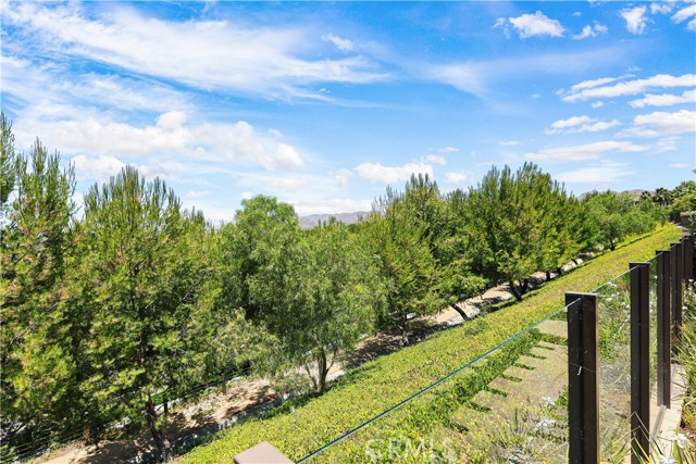55 Fuchsia, Lake Forest CA: https://media.crmls.org/medias/567868cf-0b92-4647-b384-b45ea7b39916.jpg