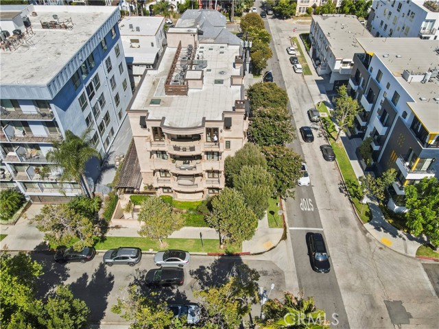 462 S Maple Drive, Beverly Hills CA: https://media.crmls.org/medias/5678941c-5f5f-45b3-a1c8-38af6b744fc6.jpg