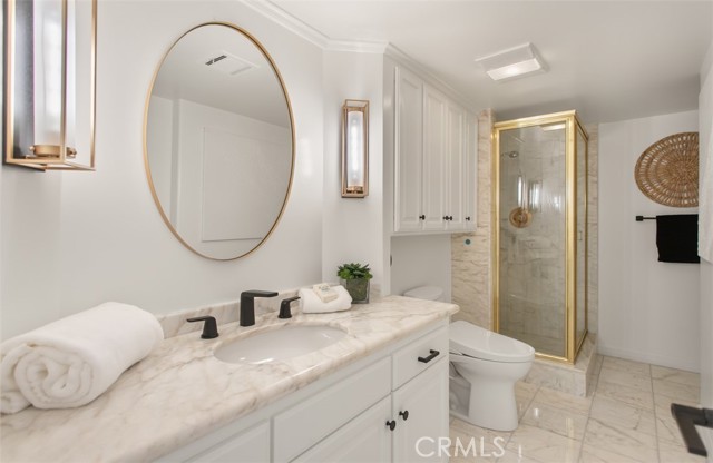 16201 Santa Barbara Lane, Huntington Beach CA: https://media.crmls.org/medias/56789ca8-e7ea-4c01-9aa4-3fa175aedfaf.jpg