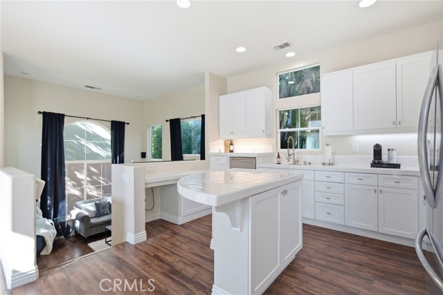 Detail Gallery Image 8 of 37 For 205 Montana Del Lago, Rancho Santa Margarita,  CA 92688 - 4 Beds | 2/1 Baths