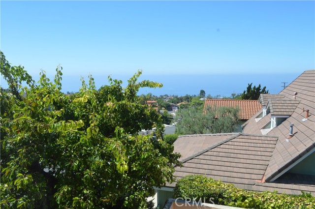 Detail Gallery Image 3 of 20 For 6527 Madeline Cove Dr, Rancho Palos Verdes,  CA 90275 - 4 Beds | 3/1 Baths