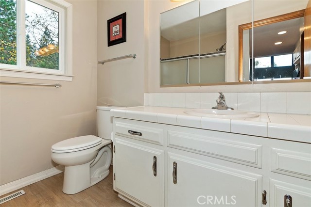 Detail Gallery Image 19 of 36 For 26822 Huron, Lake Arrowhead,  CA 92352 - 3 Beds | 3/1 Baths