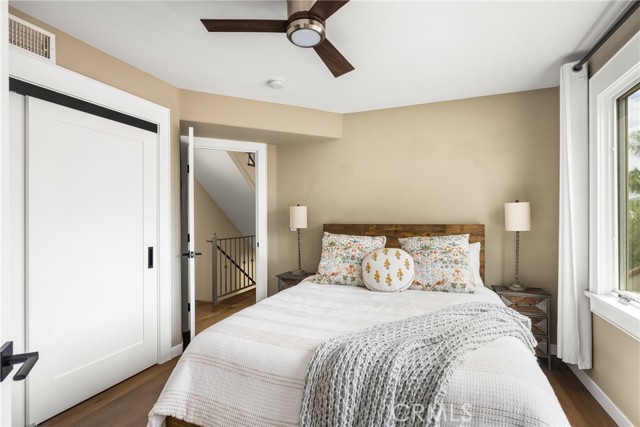 271 Prospect Avenue, Long Beach CA: https://media.crmls.org/medias/567a4aa3-2dc2-4658-b717-1836df6ff303.jpg